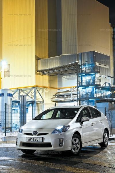 Светодиодные фары на треть экономичнее и вчетверо долговечнее галогенных 