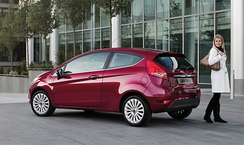 Цвет &quot;магента&quot; (или, по-нашему, темно-вишневый) - один из 15 вариантов окраски, доступных покупателям новой &quot;Фиесты&quot;.