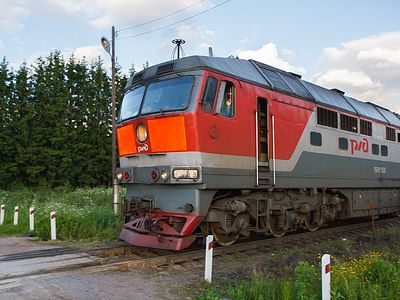 РЖД начали перевозить машины по маршруту Москва-Петербург