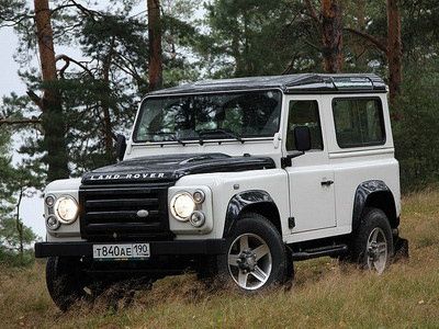 Land Rover Defender: лед и пламя