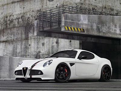 Немцы «оттюнили» занесенный в красную книгу Alfa Romeo 8C