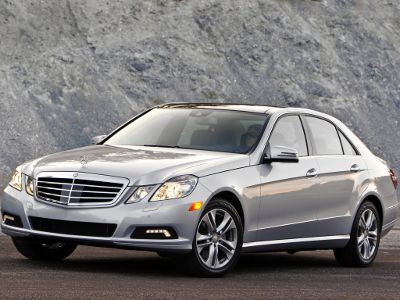 Новые седаны от Hyundai и Mercedes получили высшую оценку за безопасность