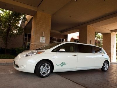 Электрокар Nissan Leaf превратили в лимузин