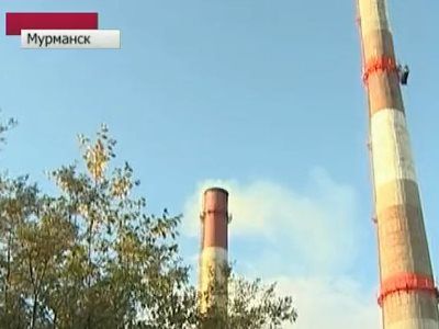 Двадцать автомобилей покрасили вместе с трубой ТЭЦ