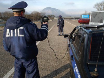 ГИБДД массово закупает видеокамеры фиксации работы инспектора