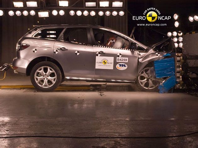 Краш-тест Mazda CX-7. Фото Euro NCAP