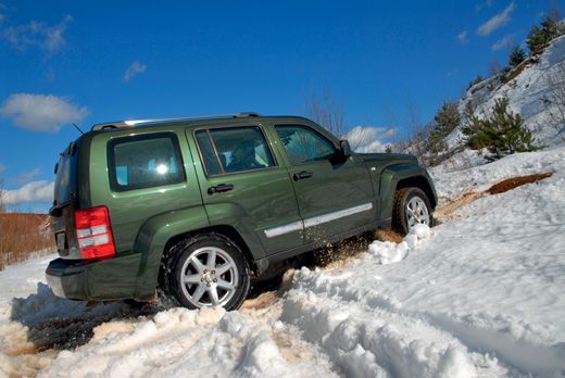 Здесь сильно мешает электронная противобуксовочная система