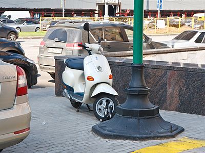 Мотоциклистов в Москве могут освободить от платы за парковку