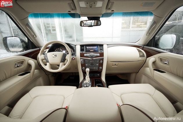 Роскошный интерьер — придраться к качеству материалов или сборки невозможно