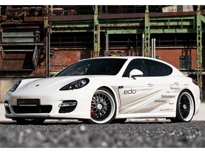 В Porsche Panamera Turbo S поселили 800 «лошадей»