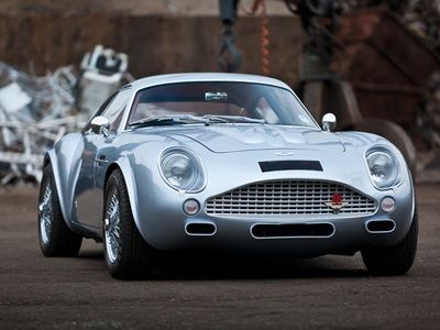 В Британии создали реплику раритетного Aston Martin на современной базе