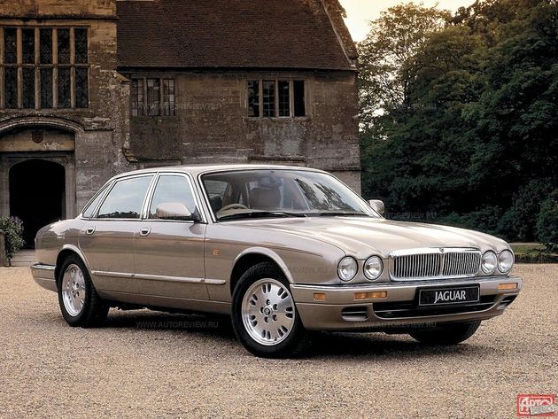 Jaguar XJ пятой серии (X300, 1994—1997 гг.)