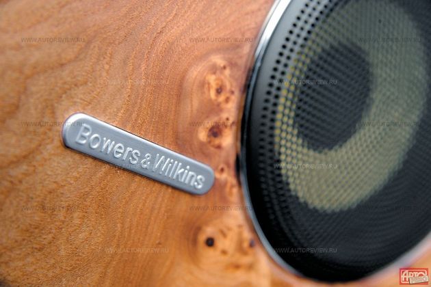 За мощно-драматичное звучание 1200-ваттной аудиосистемы Bowe&Wilkins россиянам предлагается доплатить 69 тысяч рублей