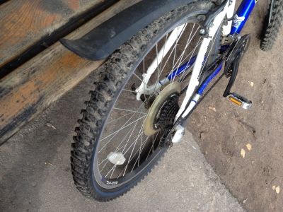 Мэру Лондона сделали замечание за езду на велосипеде без фонаря