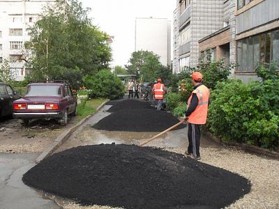 Москва заставила подрядчиков перекладывать новый асфальт