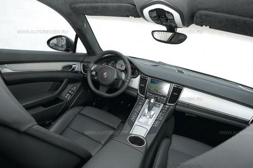 Panamera: технодизайн Porsche плюс удобная и легкая посадка. Но массивный трансмиссионный тоннель теснит ноги, а широкая передняя панель вкупе с боковыми «треугольничками» создает ощущение большой машины — впрочем, совершенно верное