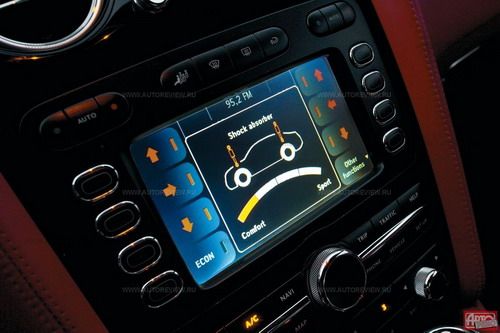 «Ужесточать» амортизаторы в три приема можно вращением рукоятки под дисплеем