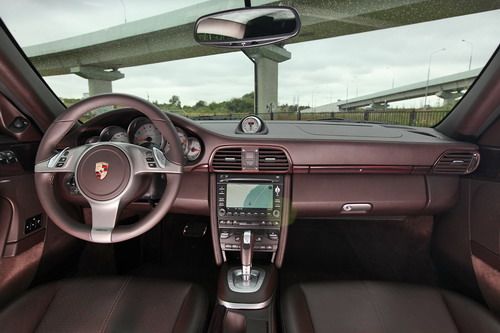 Porsche 911 Carrera S. Фото 