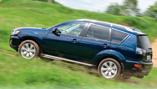 Вариатор в ручной режим, газ в пол – только так можно добиться драйва от 2-литрового мотора