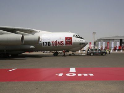 Nissan Patrol установил мировой рекорд по буксировки самого тяжелого самолета