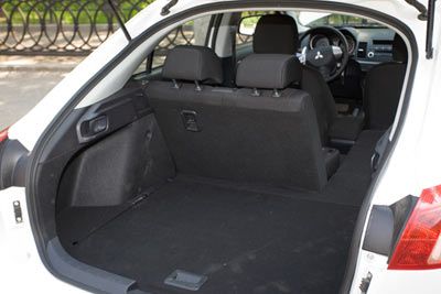 Mitsubishi Lancer Sportback. Фото Кирилла Лебедева с сайта 