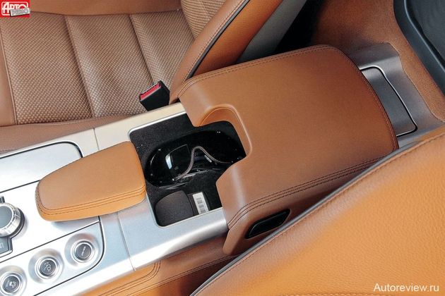 Настоящий металл, превосходная кожа… Отделка великолепна